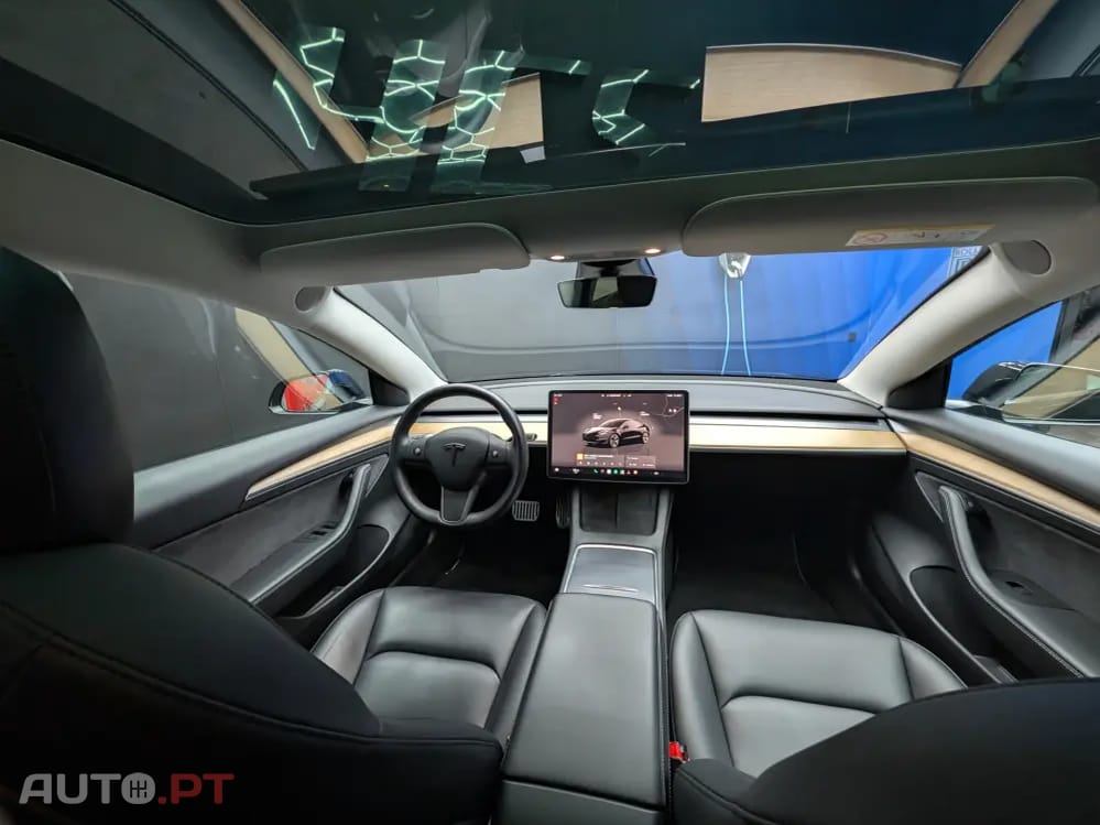 Tesla Model 3 Tração Traseira