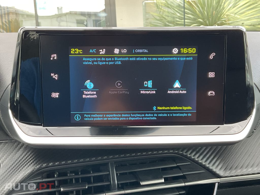 Peugeot E-2008 50 kWh Allure