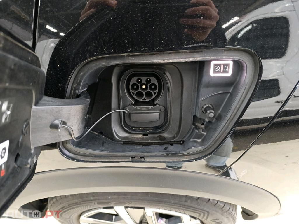 Peugeot E-2008 54 kWh Active