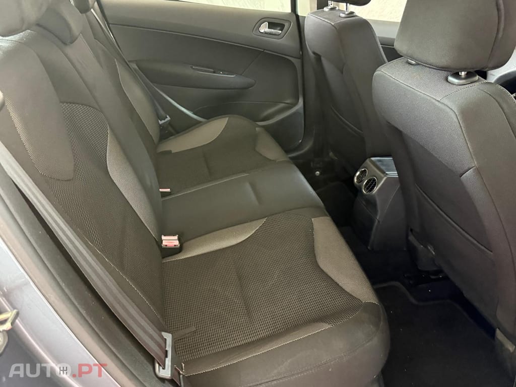 Peugeot 308 1.4 16V Executive