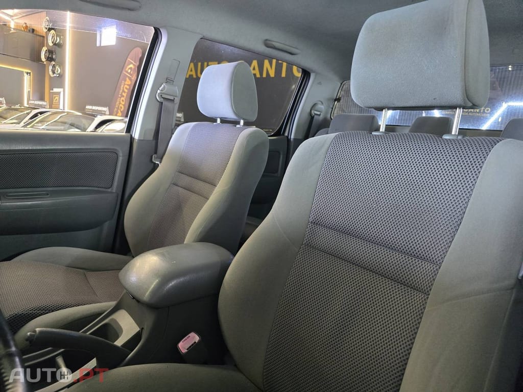 Toyota Hilux 2.5 D-4D 4WD CD AC