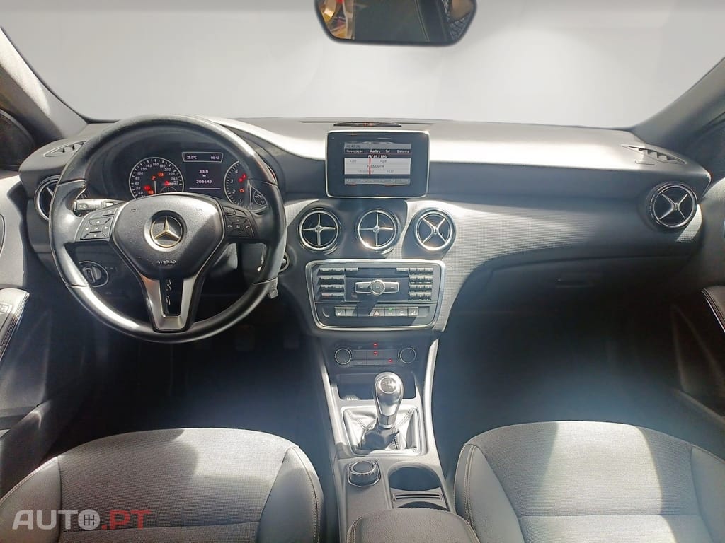 Mercedes-Benz A 200 (BlueEFFICIENCY)