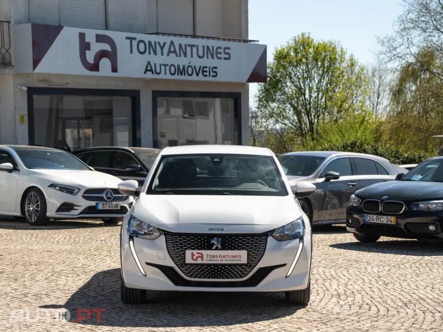 Peugeot E-208 50 kWh Active