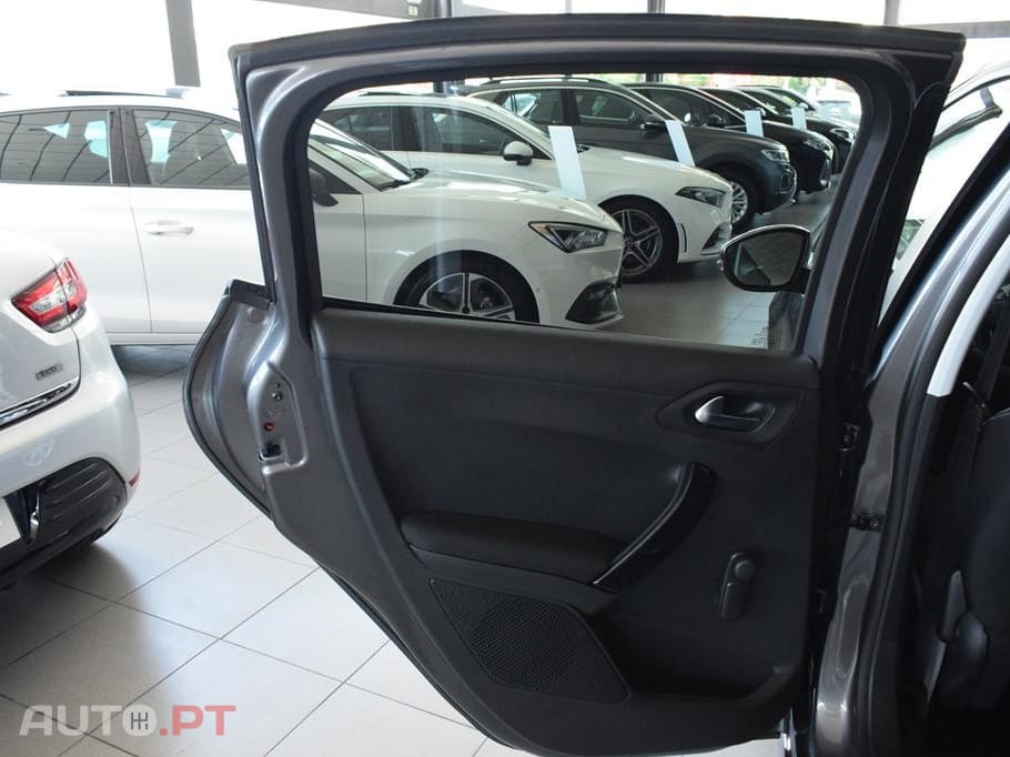 Peugeot 208 1.5 BlueHDi Signature