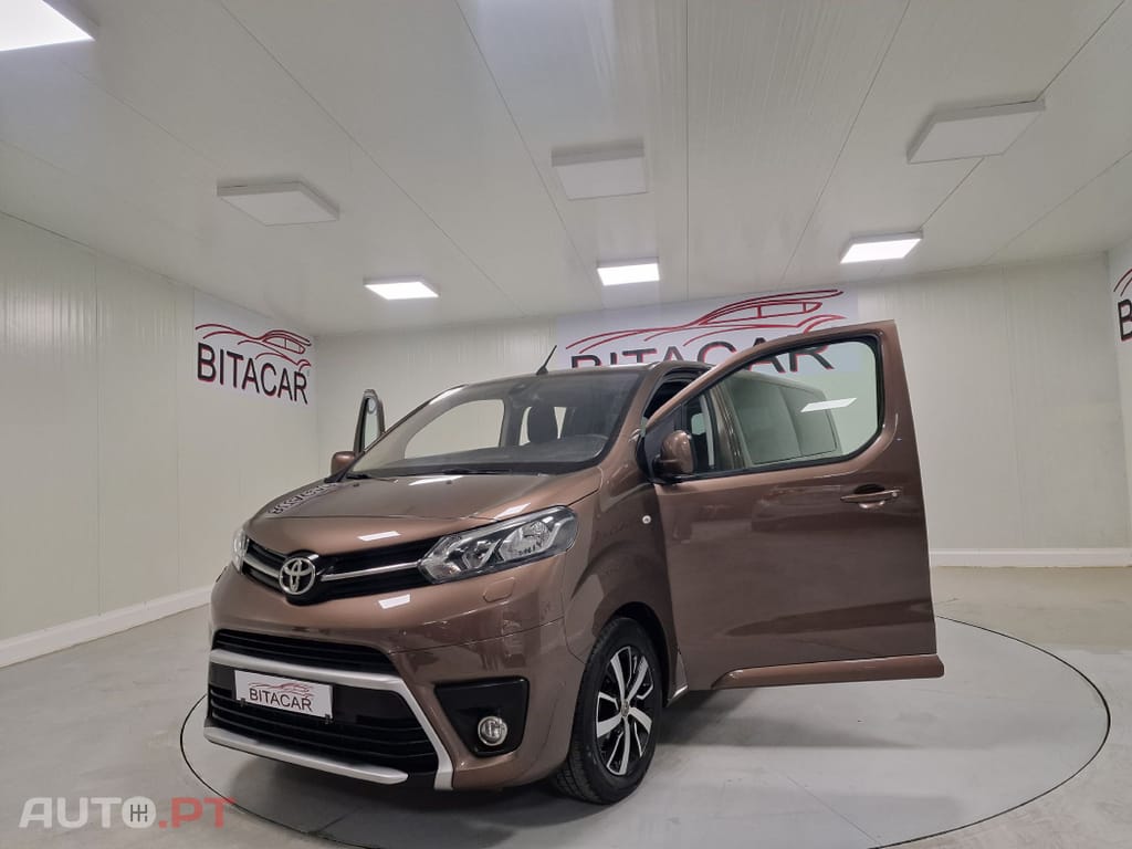 Toyota Proace Verso COMBI 1.6 D-4D L2 GPS 9 LUGARES
