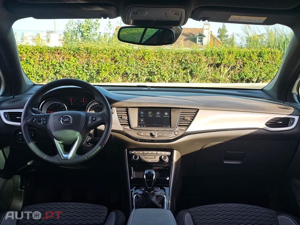 Opel Astra 1.2 T Design & Tech S/S