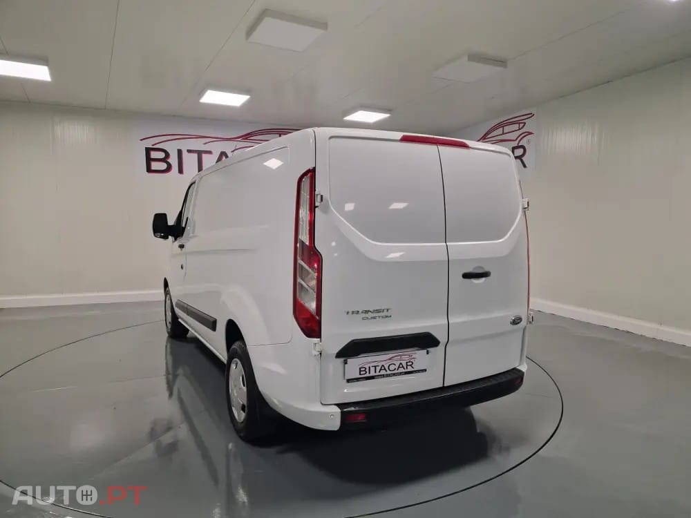 Ford Transit Custom 310L1 2.0 TDCi H1-Tecto Baixo Trend