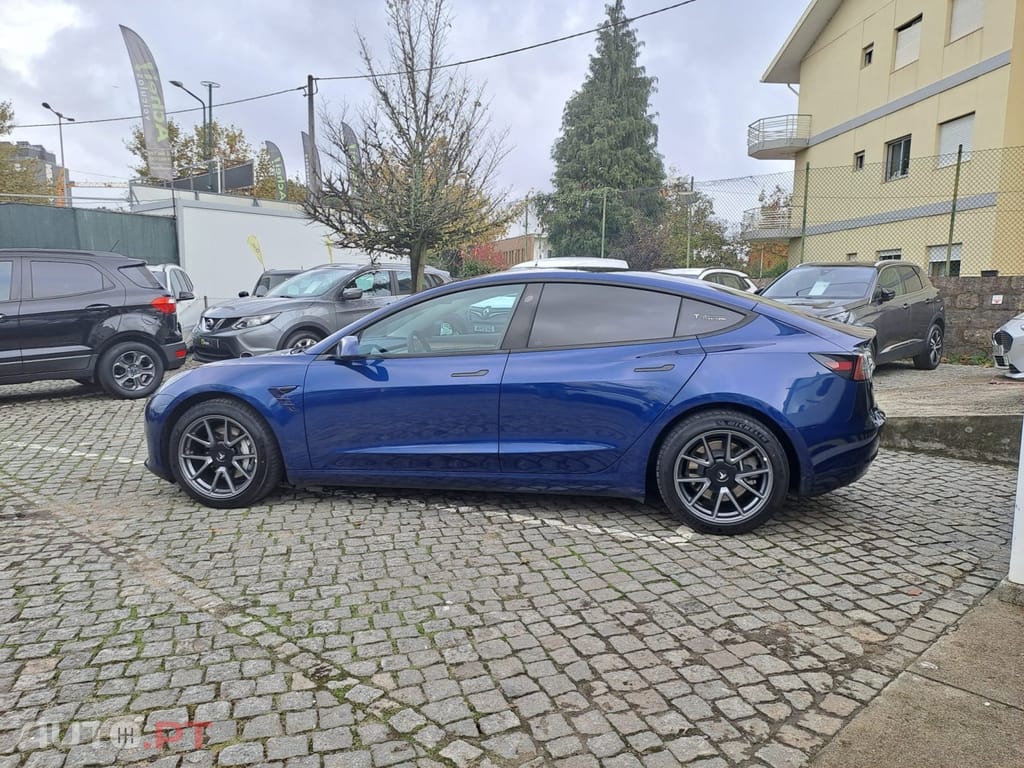 Tesla Model 3 Standard Range Plus RWD