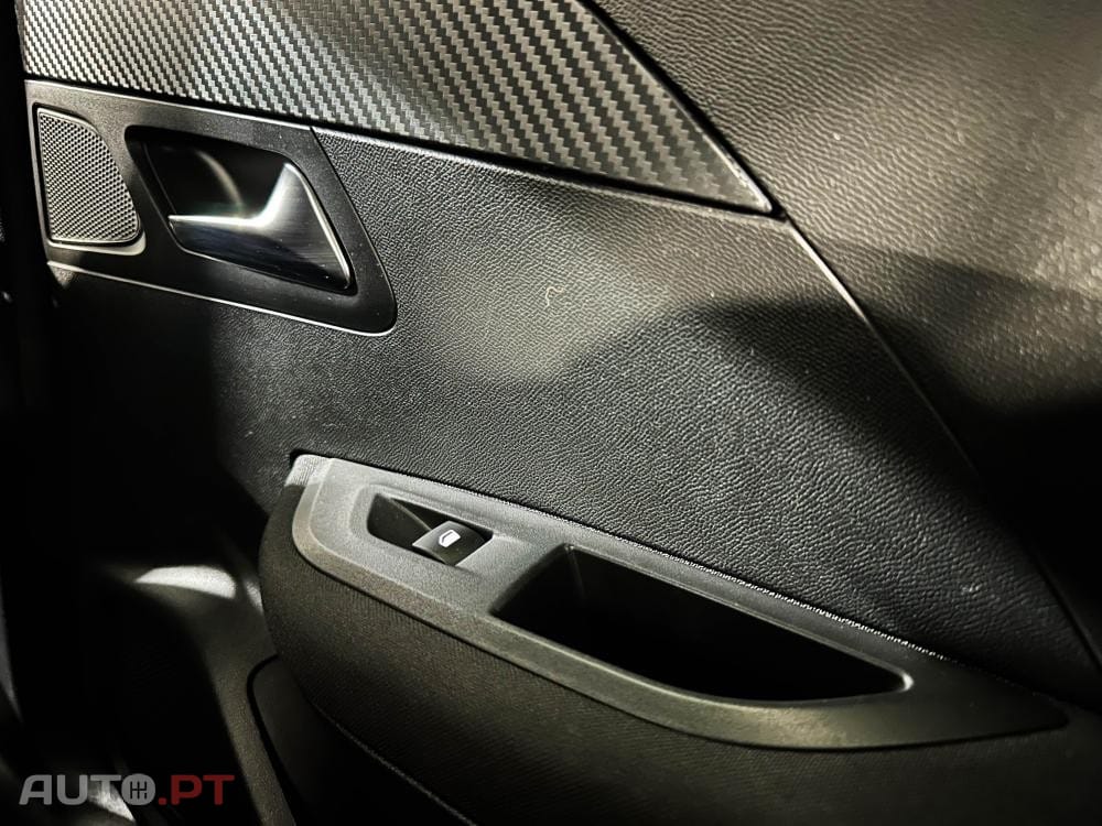 Peugeot 2008 1.2 PureTech Allure Pack