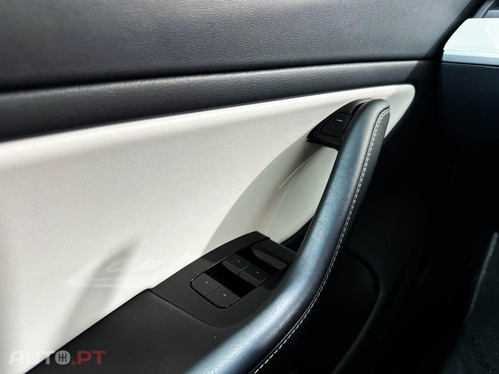 Tesla Model 3 Long-Range Dual Motor AWD
