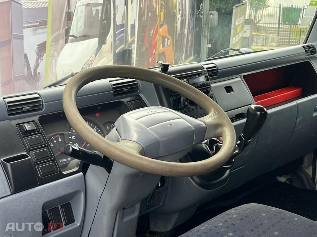 Mitsubishi Canter BASCULA