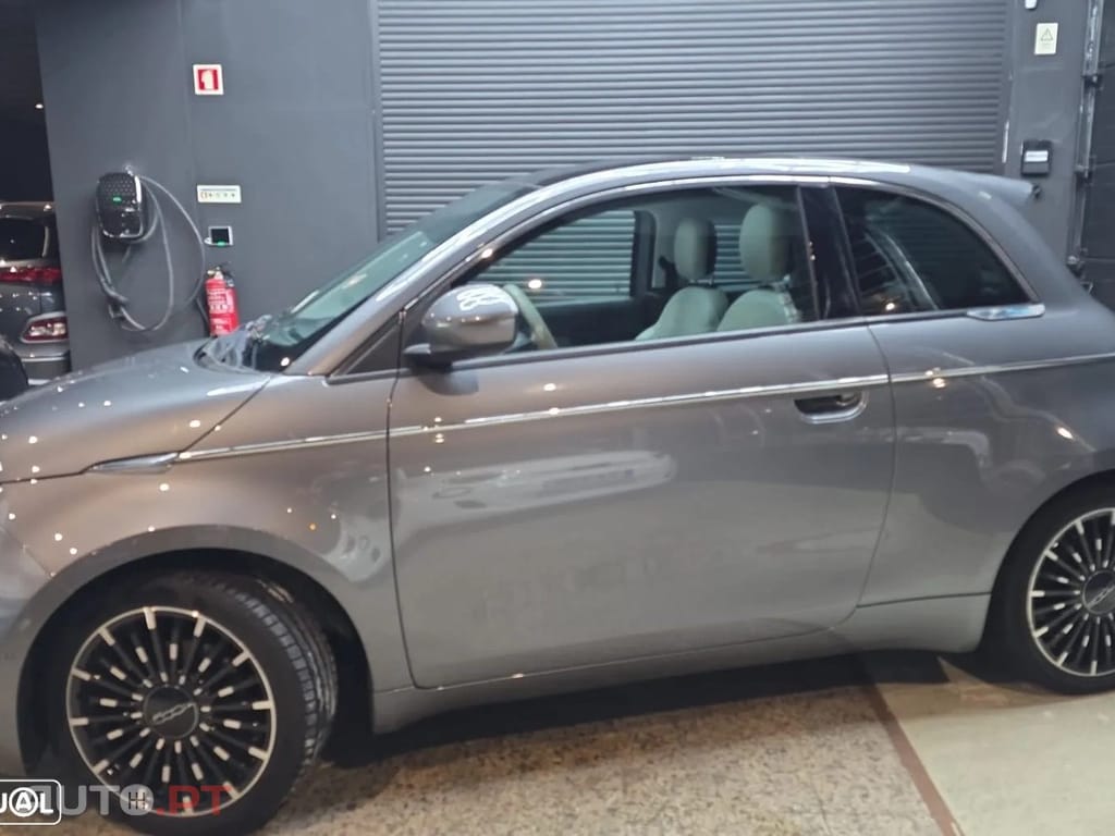 Fiat 500e 42kWh la Prima (by Bocelli)