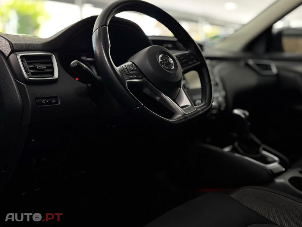 Nissan Qashqai 1.2 DIG-T N-Connecta 18 Xtronic