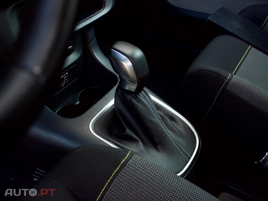 Citroen C3 1.2 PureTech Shine EAT6