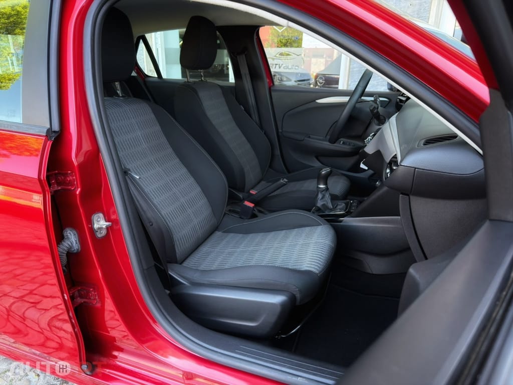 Opel Corsa 1.2 Business Edition — fotografia 20