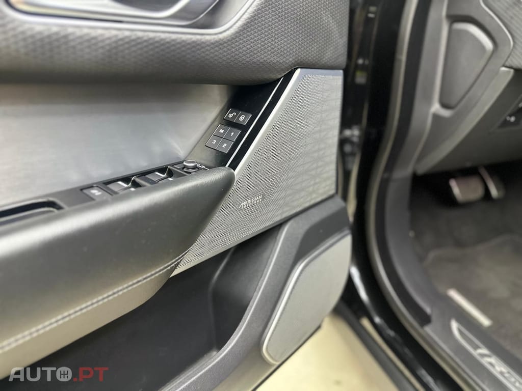 Land Rover Velar 2.0 D R-Dynamic S