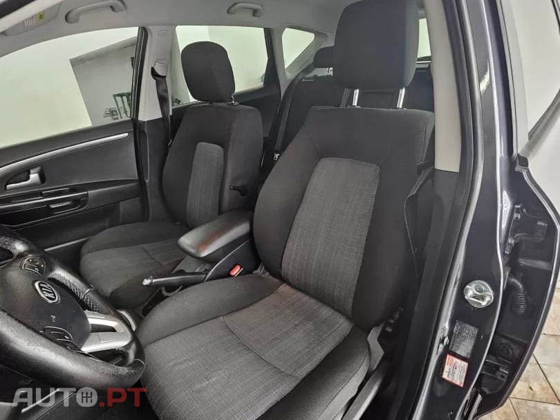 Kia Ceed SW 1.4 CVVT EX ISG