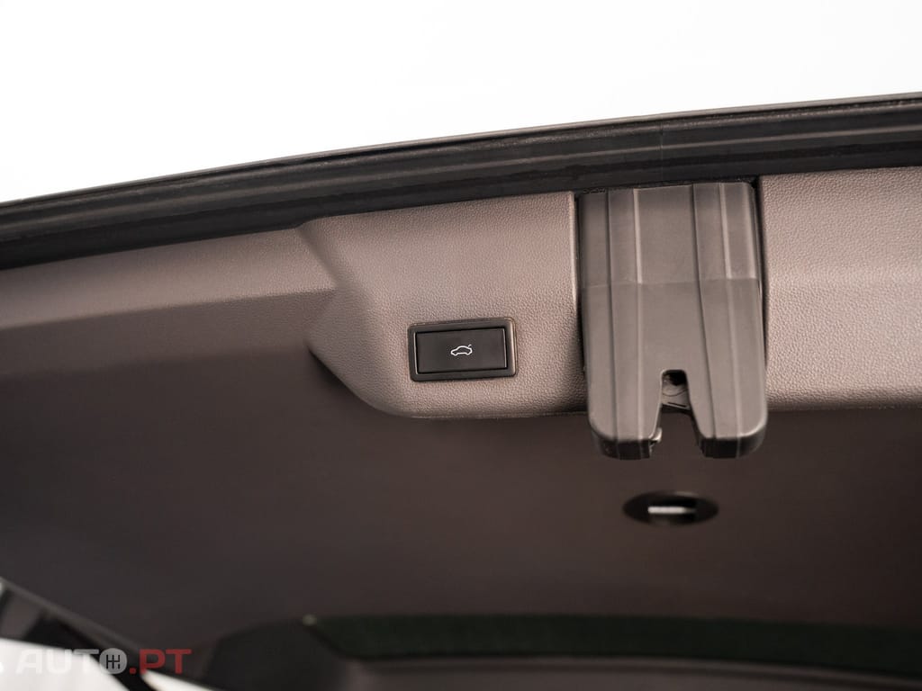 Volkswagen Multivan 1.4 TSI e-Hybrid Life DSG