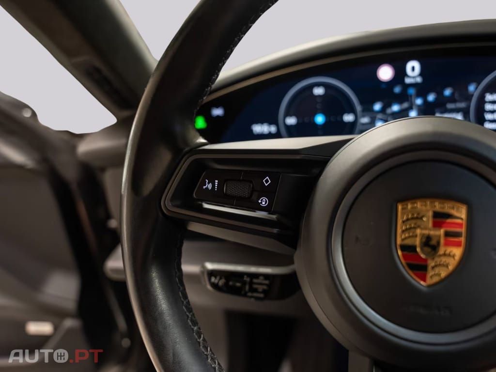 Porsche Taycan I.V.A DEDUTIVEL Turbo