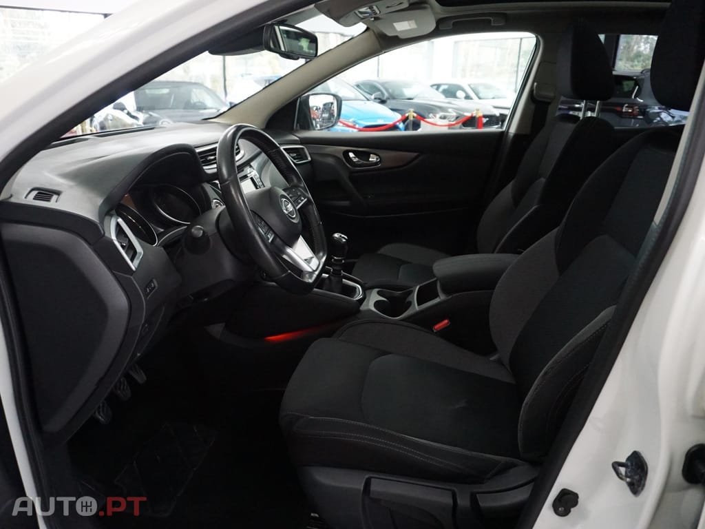 Nissan Qashqai 1.5 dCi N-Connecta 18
