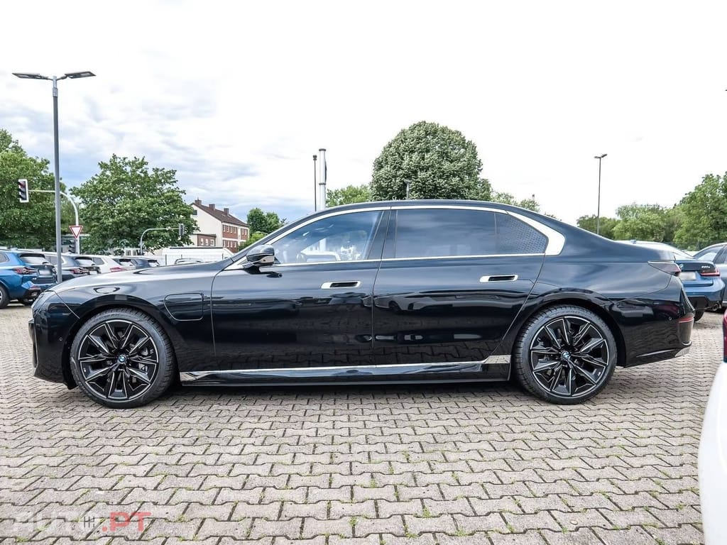 BMW 750 e xDrive