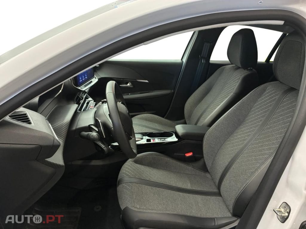 Peugeot 208 Hybrid Allure e-DCS6