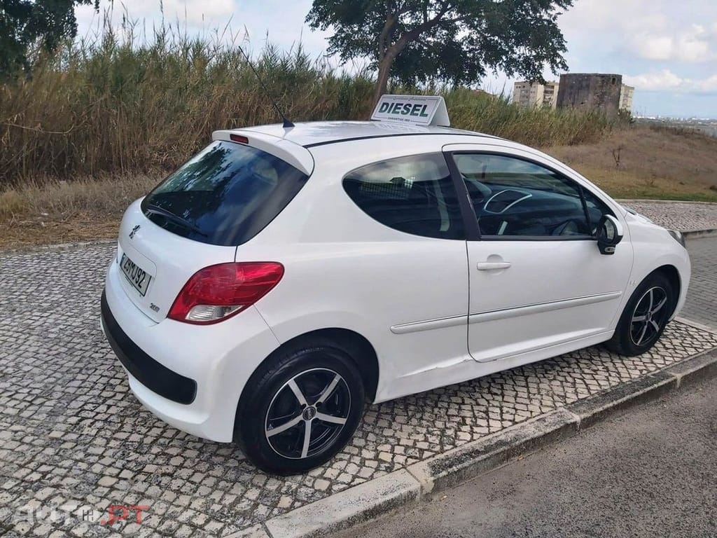 Peugeot 207  1.4 HDI PACK CLIM