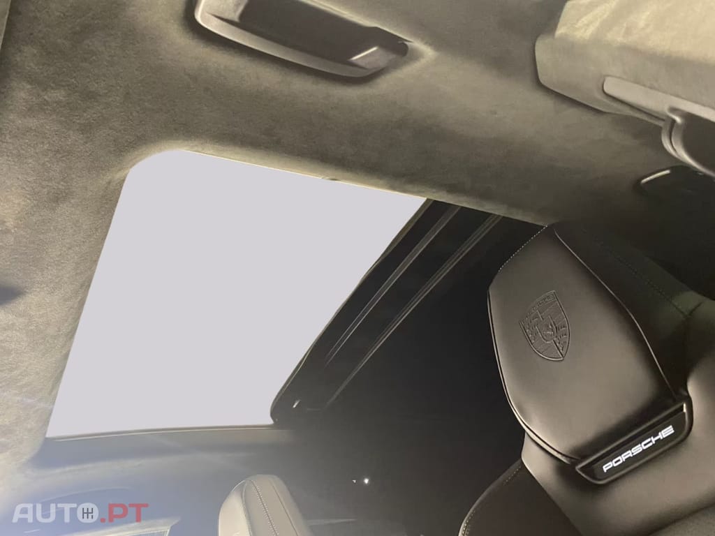 Porsche Macan Turbo  I.V.A DEDUTÍVEL