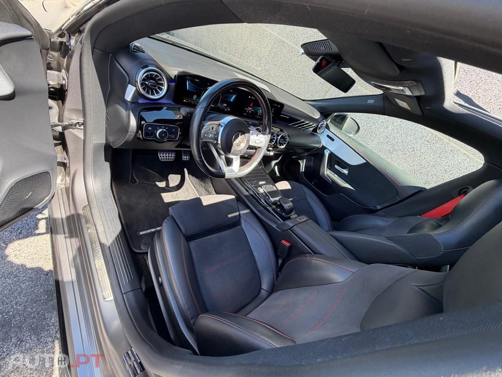 Mercedes-Benz CLA 35 AMG 4Matic Speedshift 7G-DCT