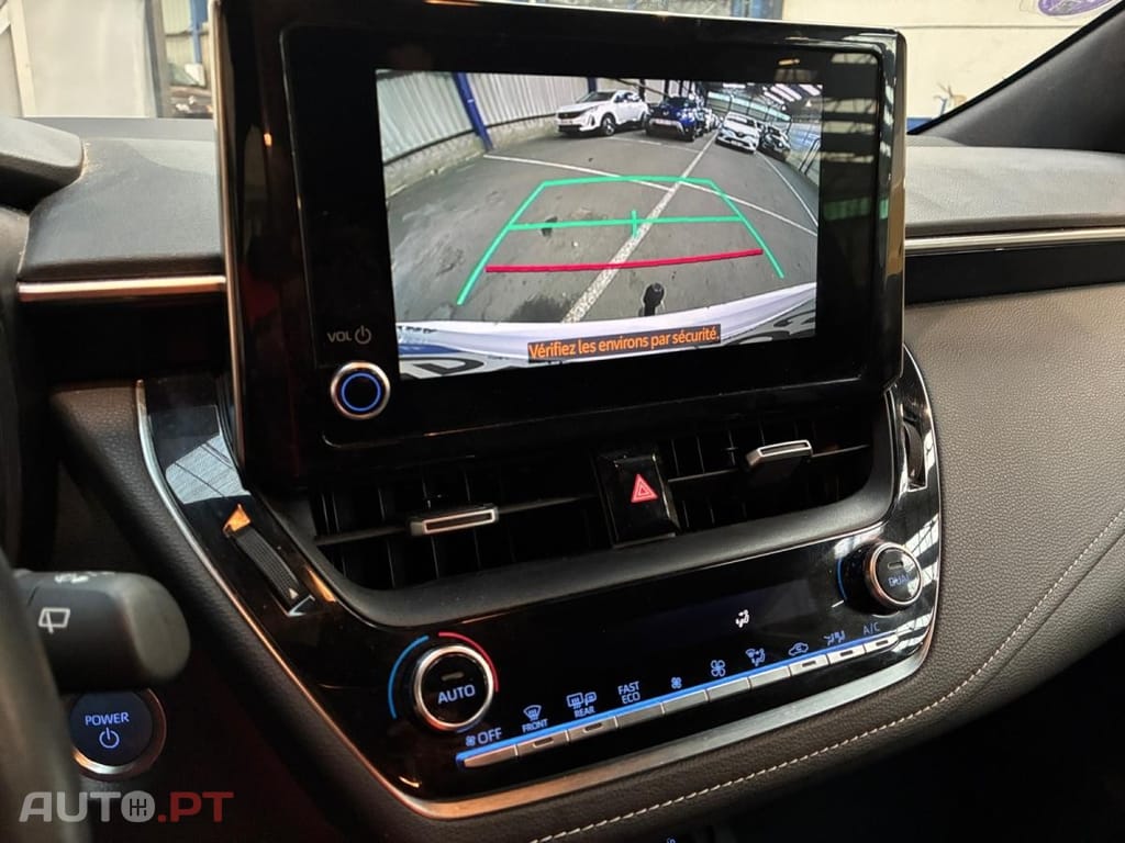 Toyota Corolla TS 1.8 Hybrid Dynamic Business