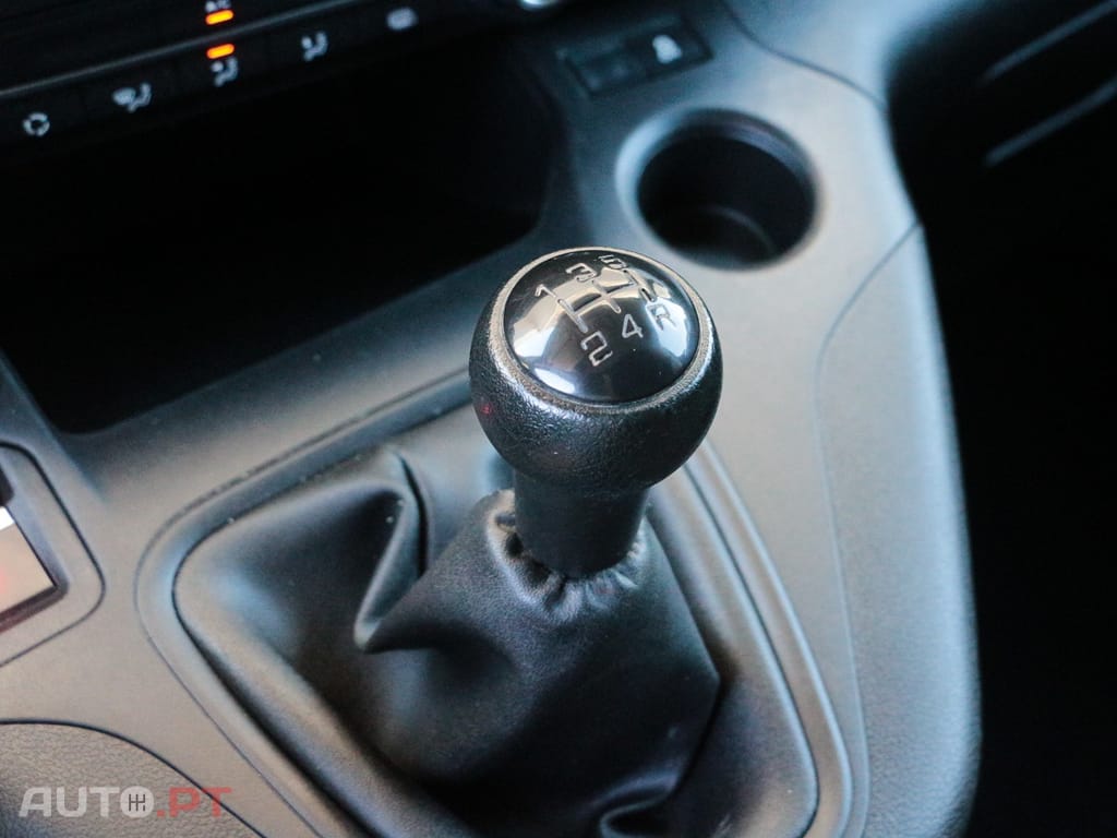 Peugeot Partner 1.6 BlueHDi L1 Premium 3L