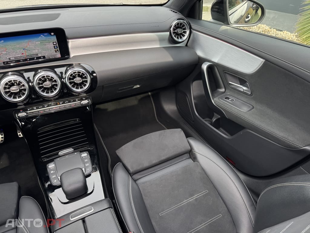 Mercedes-Benz A 250 e AMG Line