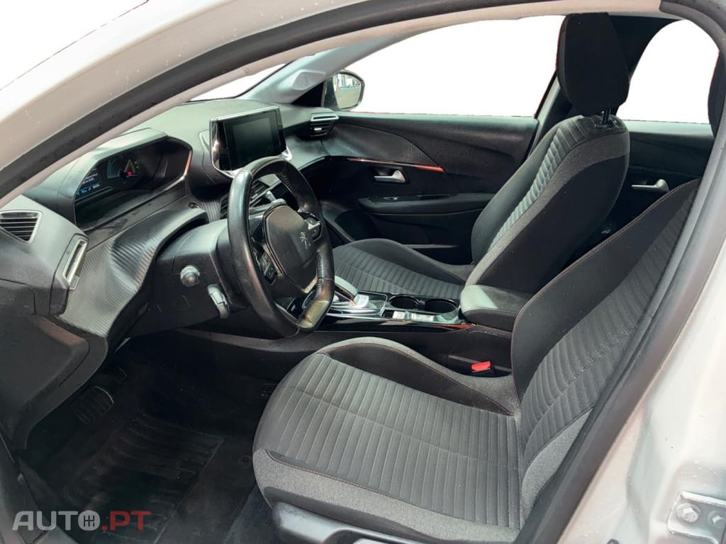 Peugeot E-208 50 kWh Active