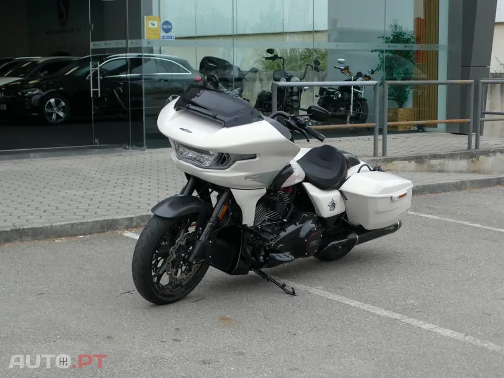 Harley Davidson FL CVO ROAD GLIDE ST