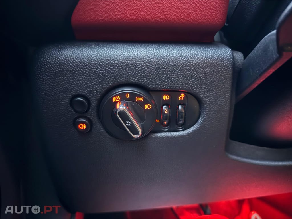 MINI Cooper John Cooper Works Plus Auto Desportiva