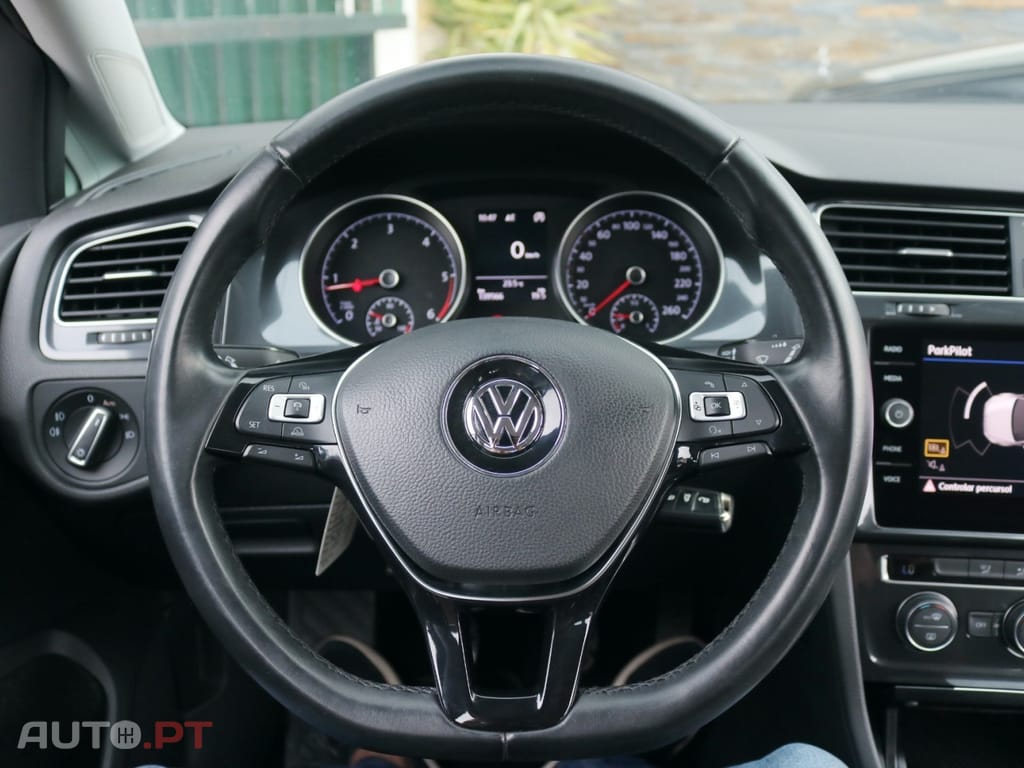 Volkswagen Golf 1.6 TDI Highline