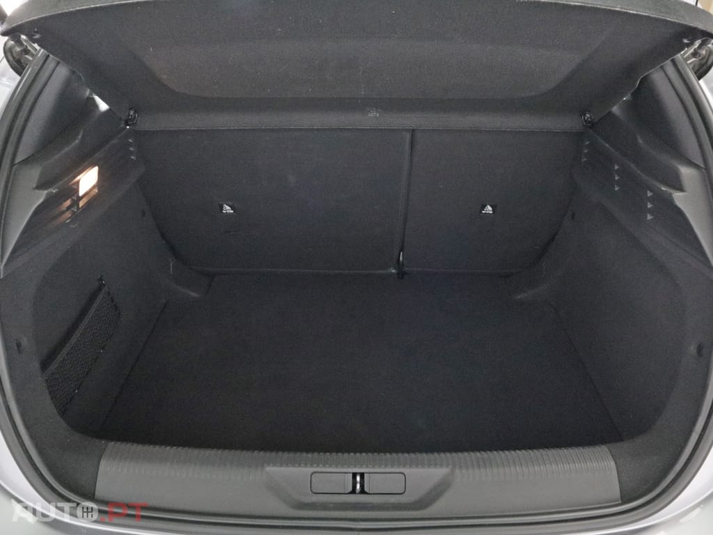 Peugeot 308 1.2 PURETECH STYLE