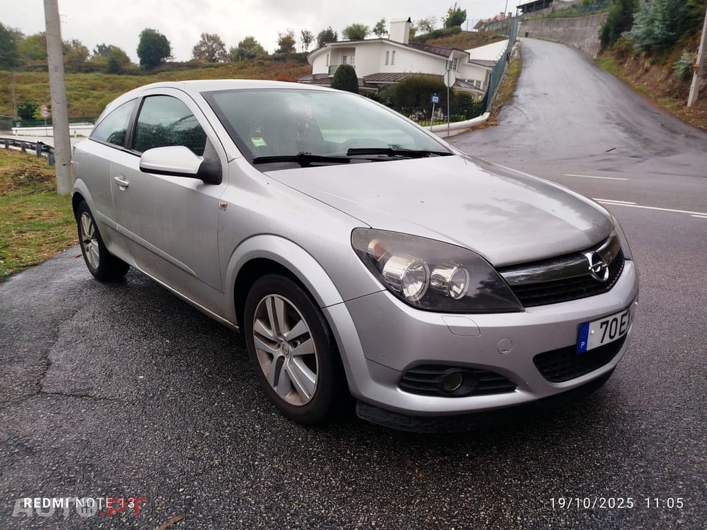 Opel Astra GTC 1.3 CDTi