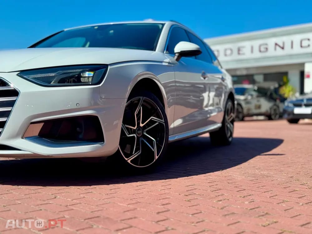 Audi A4 2.0 TDI multitronic Business Line