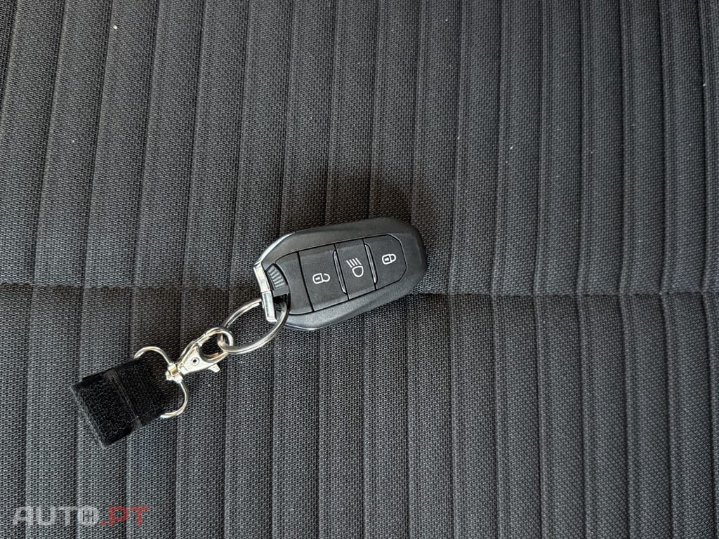 Peugeot E-208 50 kWh Allure