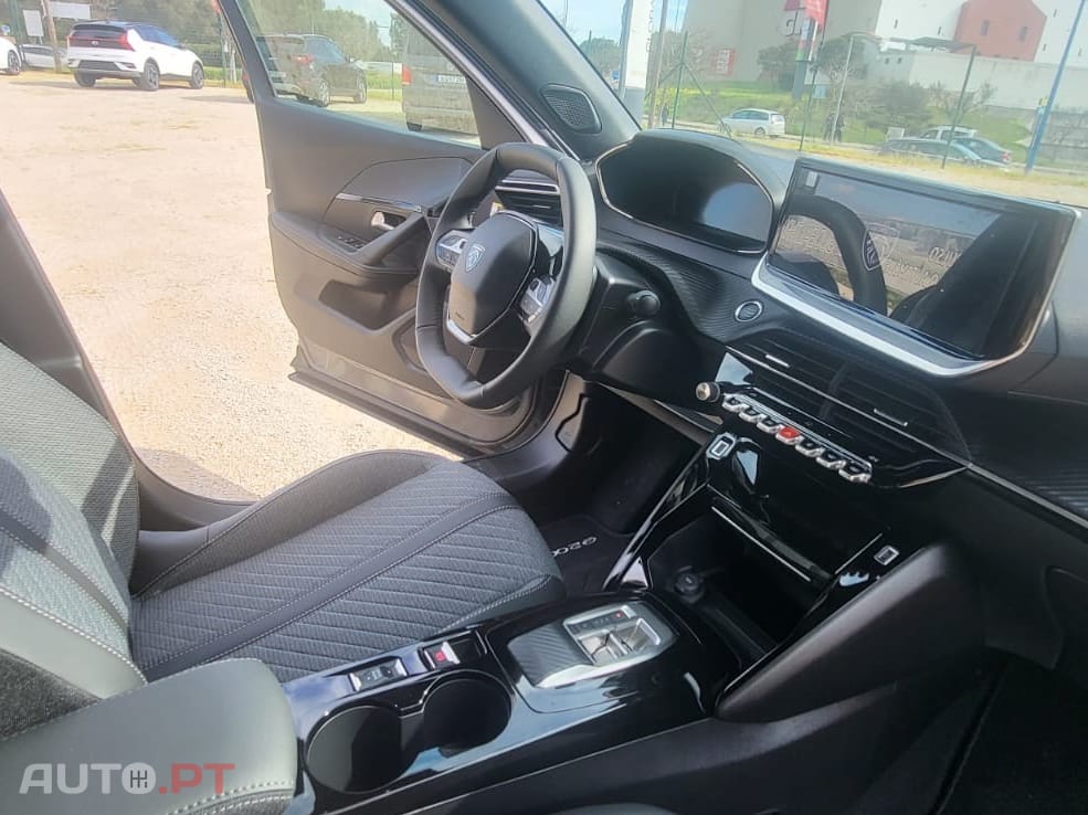 Peugeot E-2008 54 kWh Allure