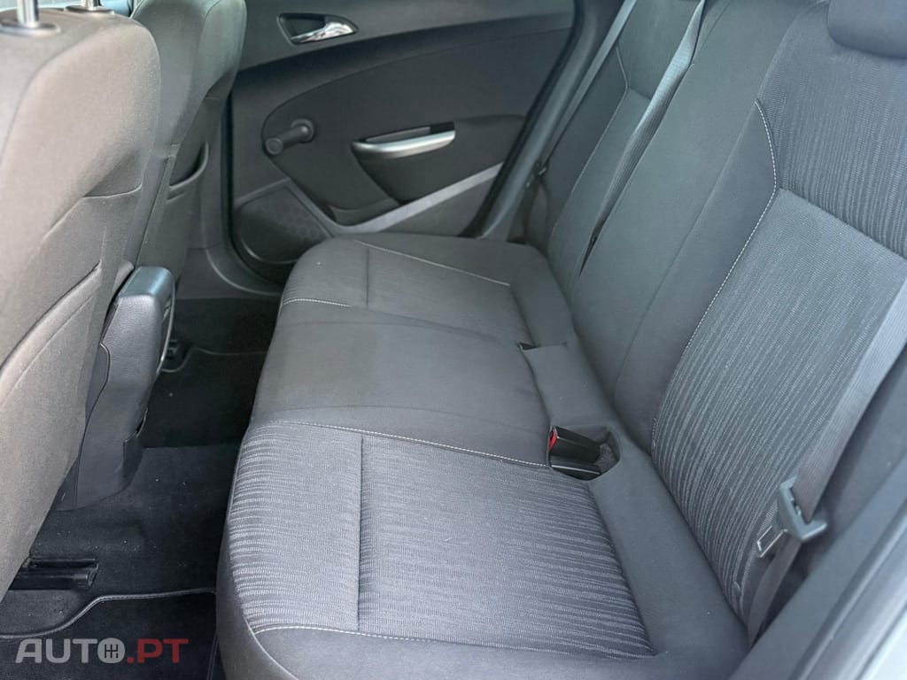 Opel Astra 1.7 CDTi Selection Business