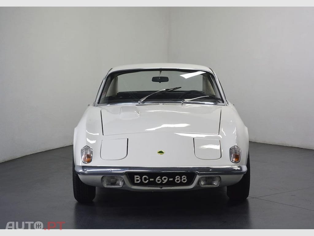 Lotus 2-Eleven Elan
