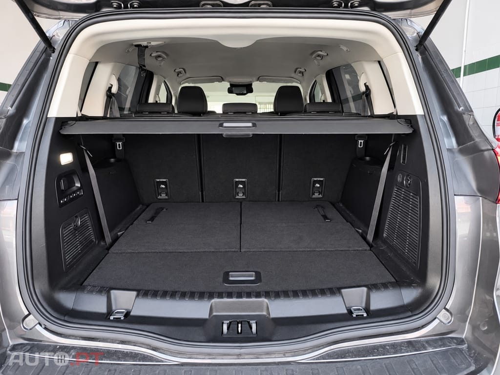 Ford S-Max 2.5 FHEV Titanium