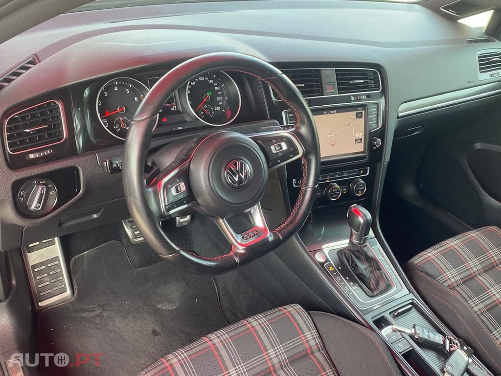 Volkswagen Golf 2.0 TSi GTi DSG Performance