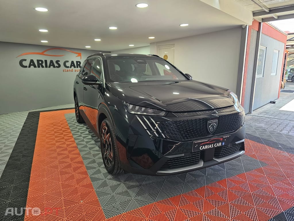 Peugeot 5008 GT Hybrid e-DCS6