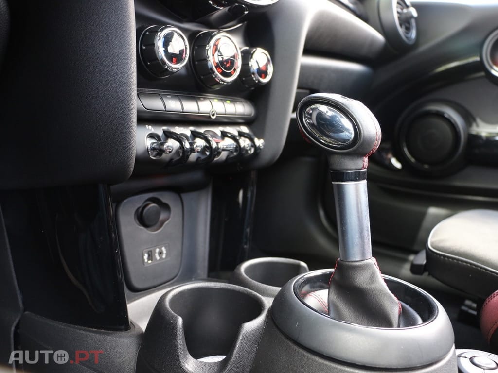 MINI Cooper Cooper S Auto Desportiva