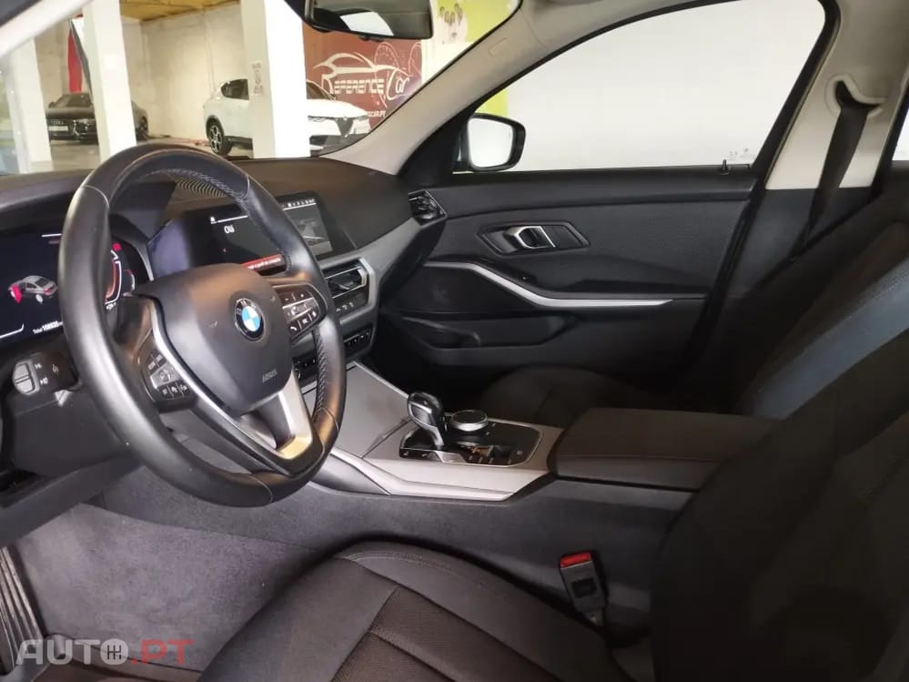 BMW 320 d Pack M Auto — fotografia 13