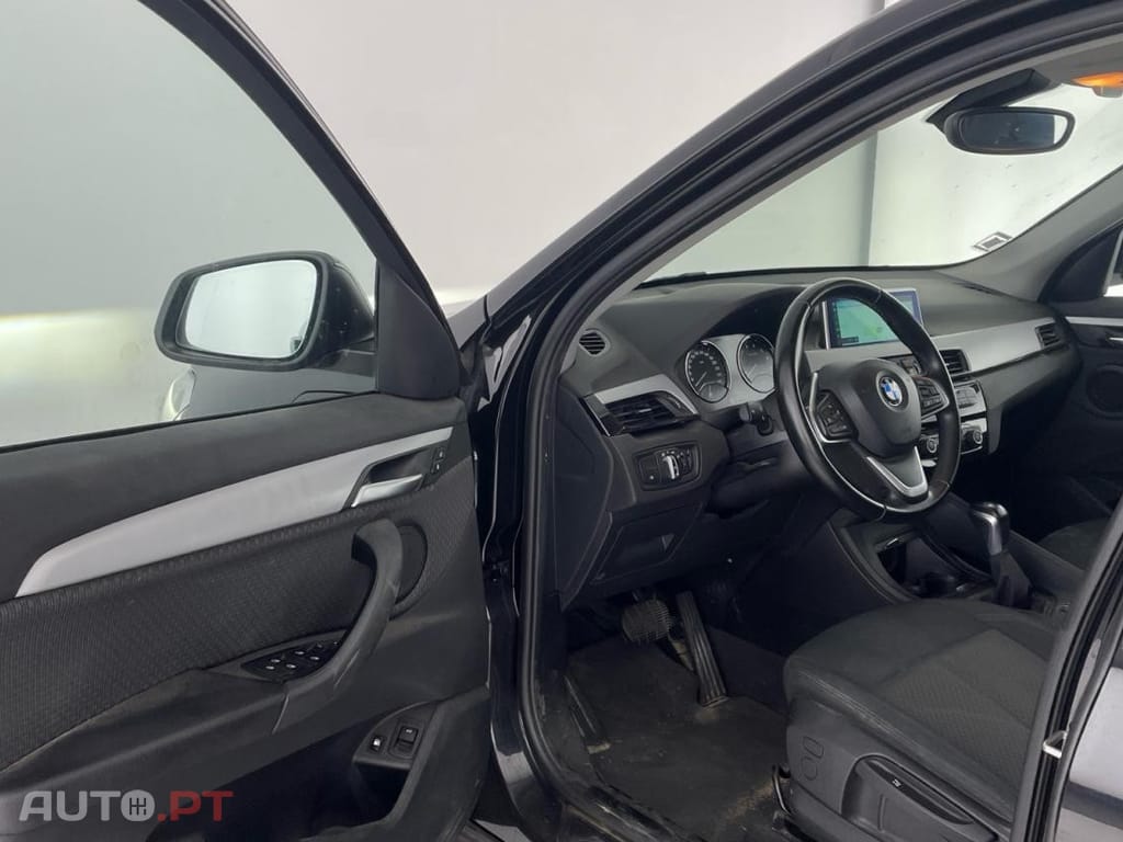 BMW X1 25 e xDrive — fotografia 14