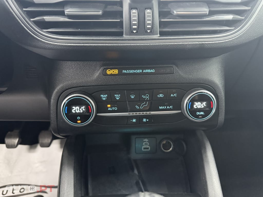 Ford Focus 1.0 EcoBoost MHEV Connected